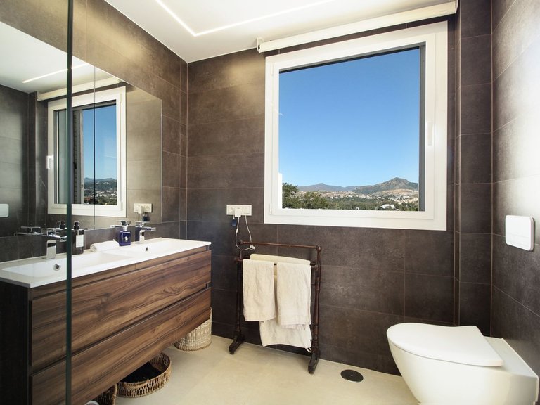 Apartment for Sale in Guadalmina Alta, Malaga 16