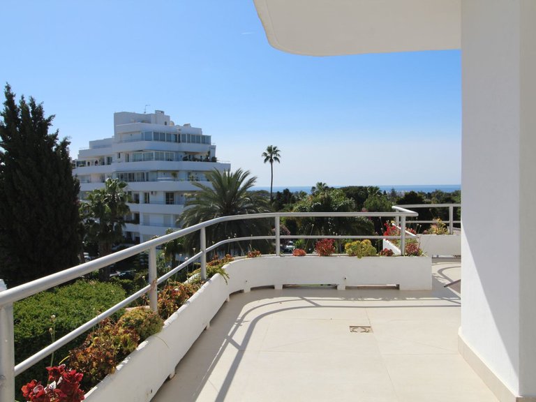 Apartment for Sale in Guadalmina Alta, Malaga 22