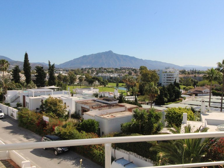 Apartment for Sale in Guadalmina Alta, Malaga 23