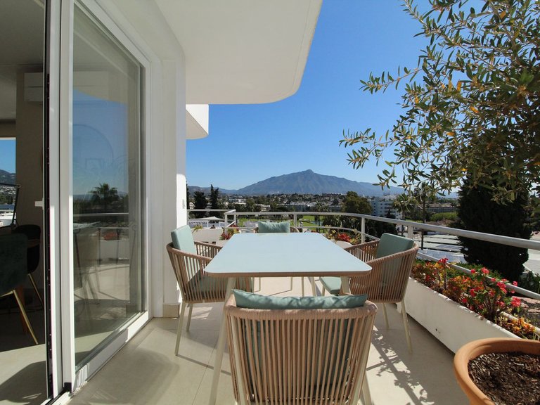 Apartment for Sale in Guadalmina Alta, Malaga 5
