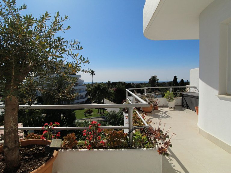 Apartment for Sale in Guadalmina Alta, Malaga 6