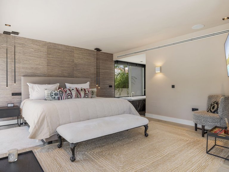 Villa for Sale in El Rosario, Malaga 10