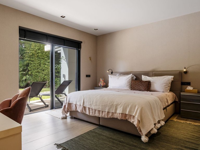 Villa for Sale in El Rosario, Malaga 17