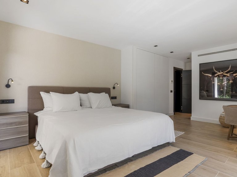 Villa for Sale in El Rosario, Malaga 21