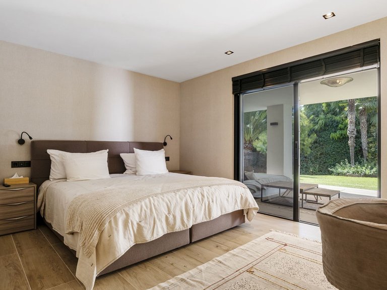 Villa for Sale in El Rosario, Malaga 23
