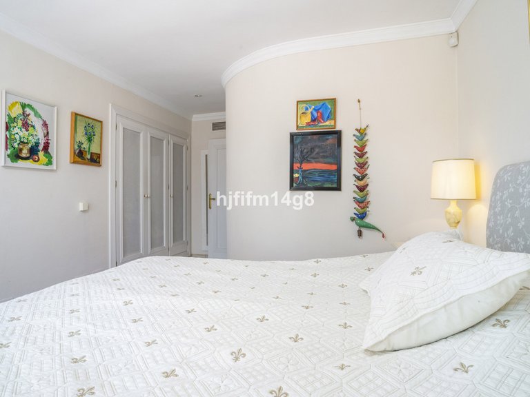 Villa for Sale in Nueva Andalucía, Malaga 12