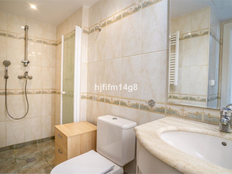 Villa for Sale in Nueva Andalucía, Malaga 19