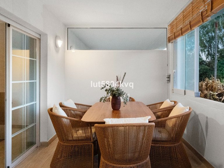 Apartment for Sale in The Golden Mile, Malaga 10