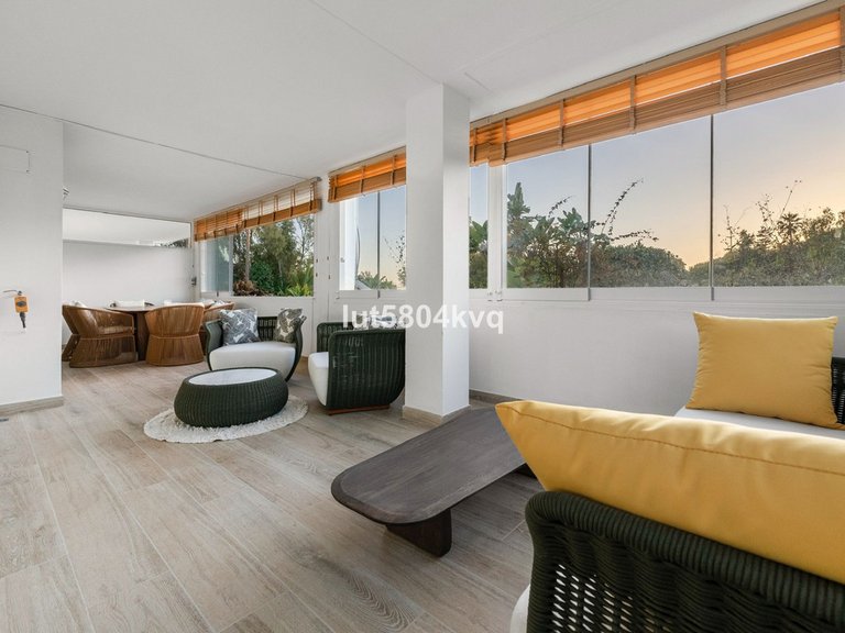 Apartment for Sale in The Golden Mile, Malaga 12