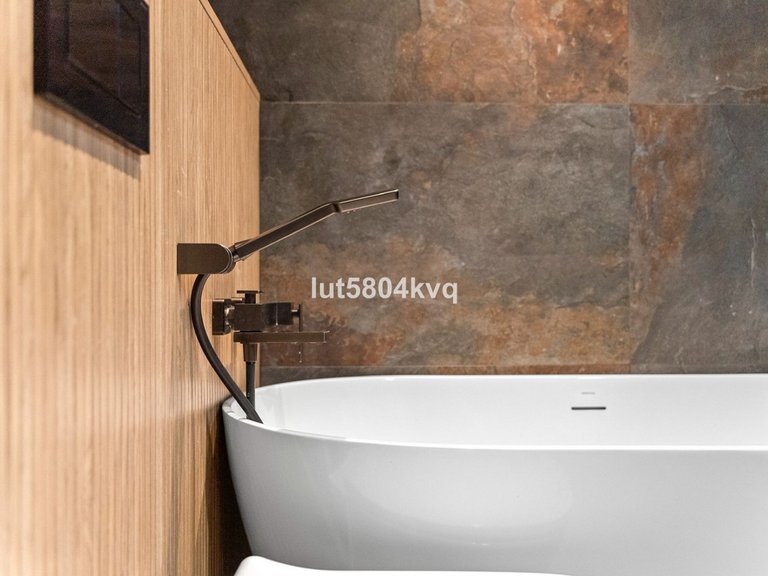 Apartment for Sale in The Golden Mile, Malaga 18