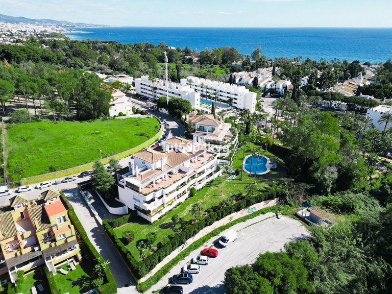 Apartment for Sale in The Golden Mile, Malaga 4