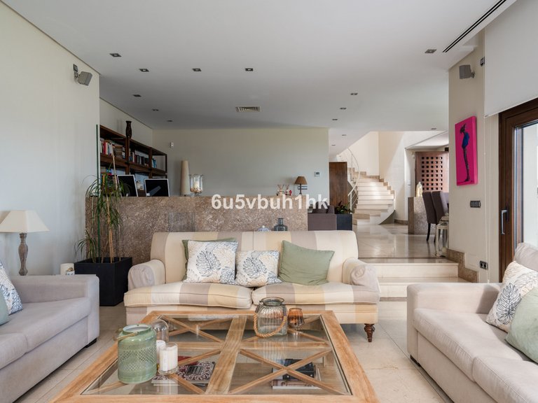 Villa for Sale in Málaga, Malaga 14