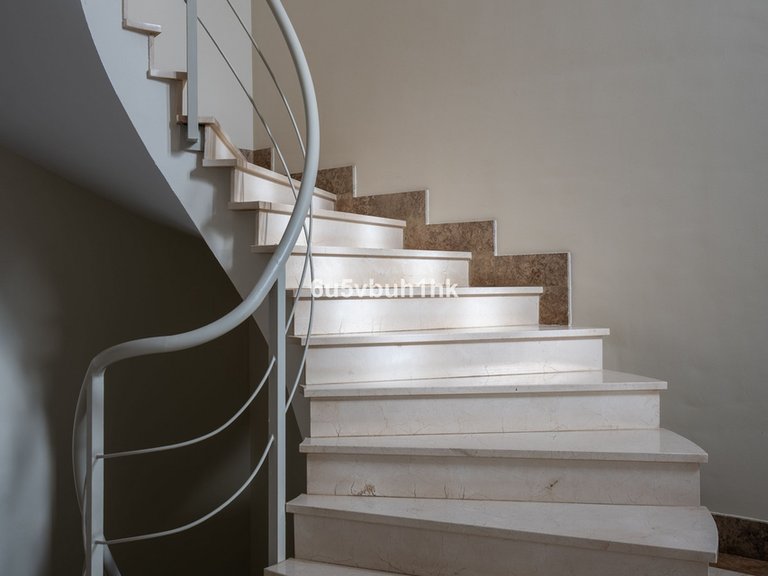 Villa for Sale in Málaga, Malaga 15