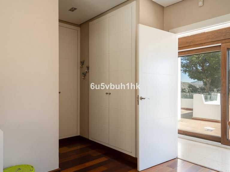 Villa for Sale in Málaga, Malaga 24