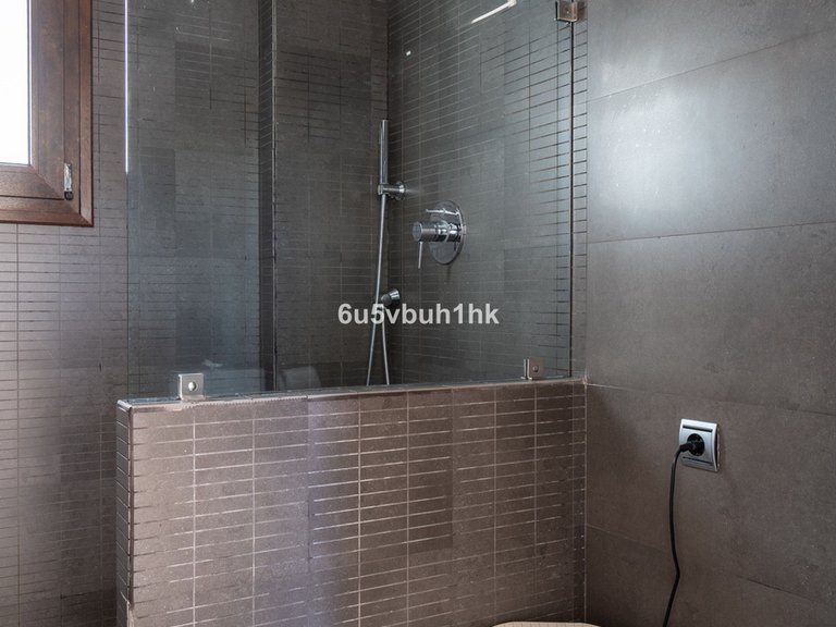Villa for Sale in Málaga, Malaga 28