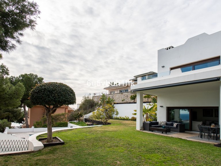 Villa for Sale in Málaga, Malaga 3