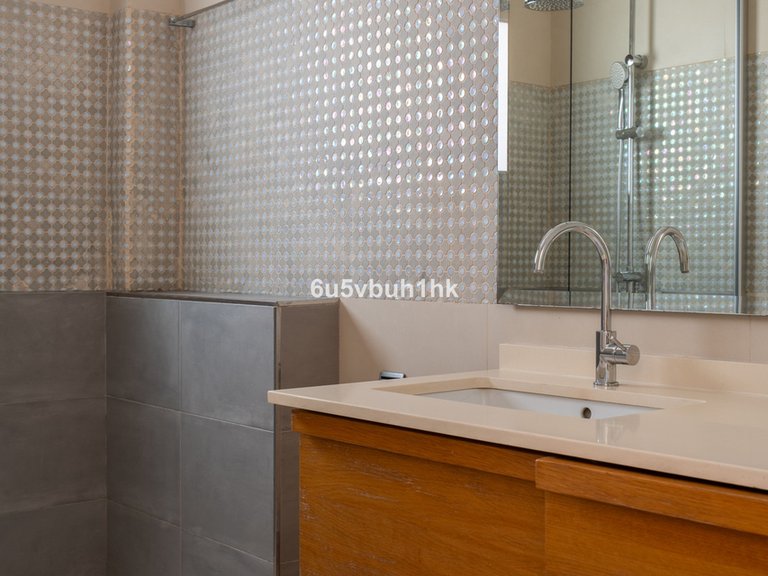 Villa for Sale in Málaga, Malaga 32
