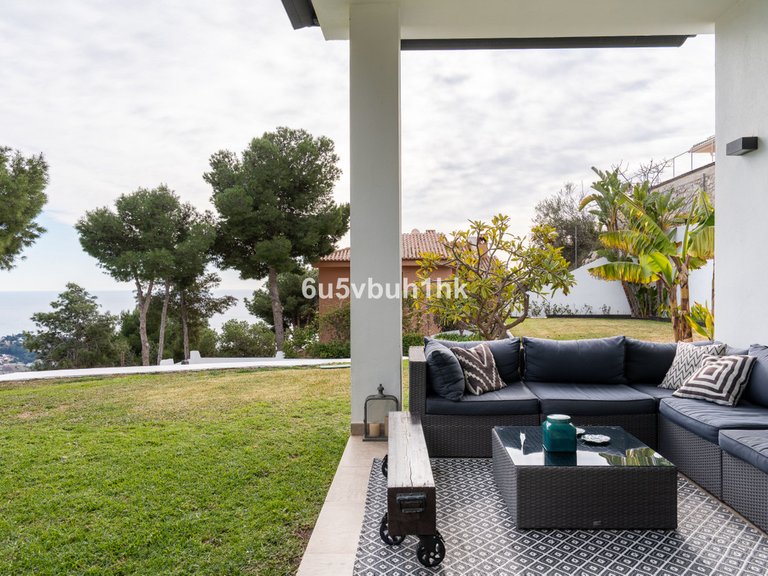 Villa for Sale in Málaga, Malaga 44