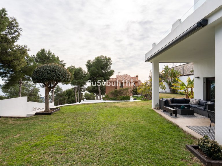 Villa for Sale in Málaga, Malaga 46