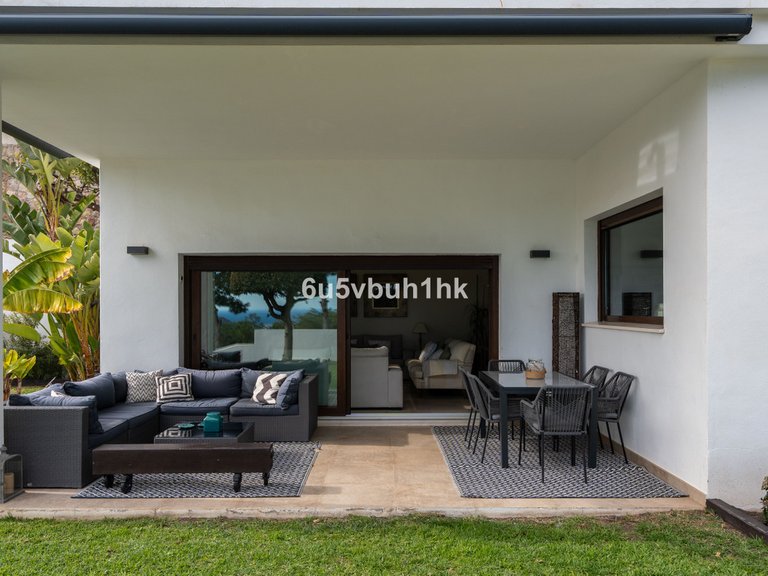Villa for Sale in Málaga, Malaga 5