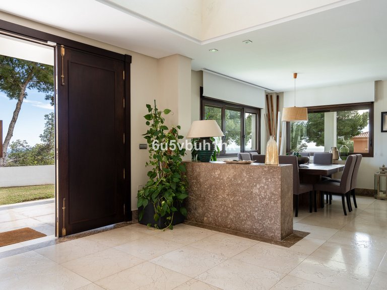Villa for Sale in Málaga, Malaga 7