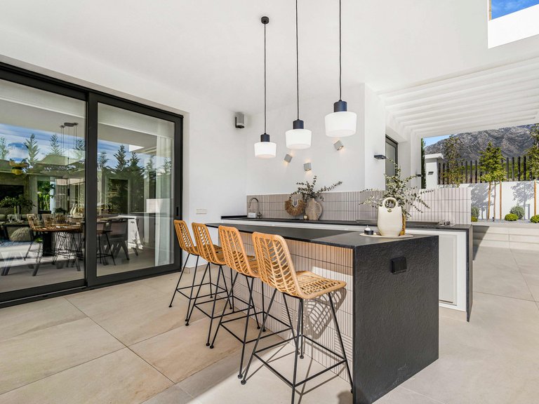 Villa for Sale in Costa del Sol The Golden Mile, Malaga 13