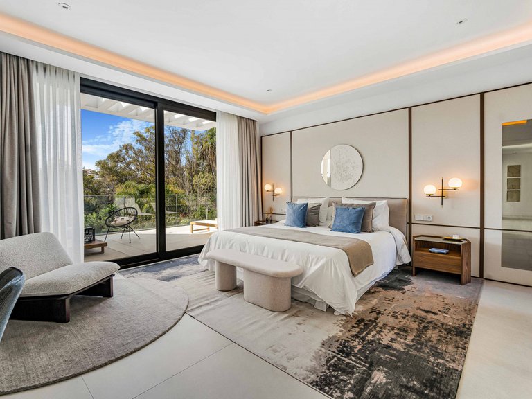 Villa for Sale in Costa del Sol The Golden Mile, Malaga 18