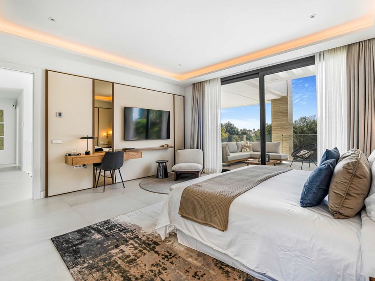 Villa for Sale in Costa del Sol The Golden Mile, Malaga 19