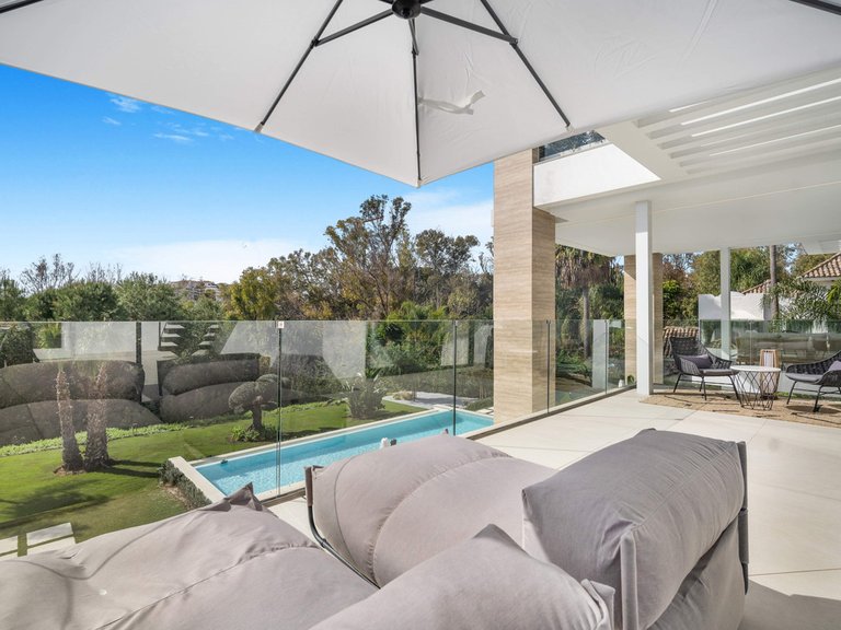 Villa for Sale in Costa del Sol The Golden Mile, Malaga 25