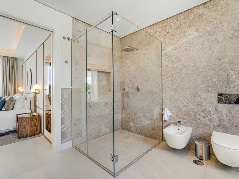 Villa for Sale in Costa del Sol The Golden Mile, Malaga 29
