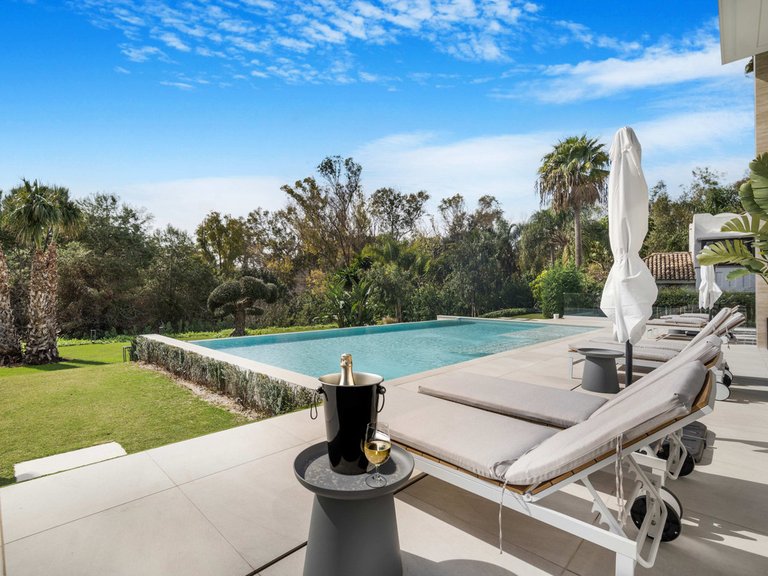 Villa for Sale in Costa del Sol The Golden Mile, Malaga 46