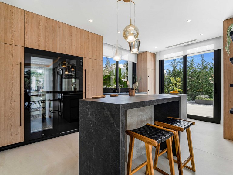 Villa for Sale in Costa del Sol The Golden Mile, Malaga 6
