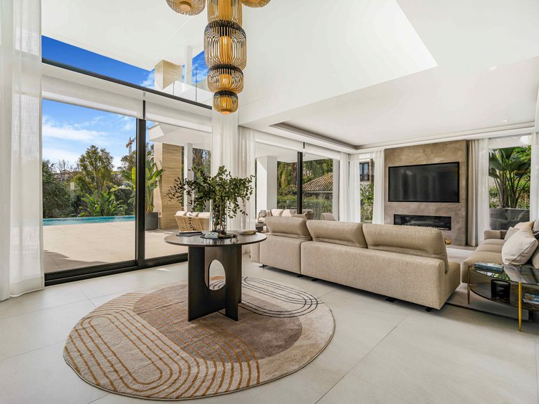 Villa for Sale in Costa del Sol The Golden Mile, Malaga 7