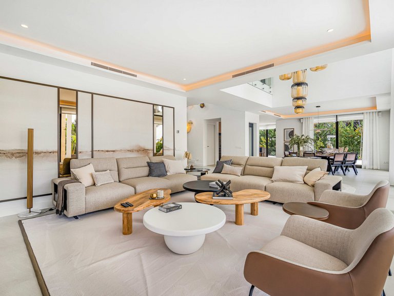 Villa for Sale in Costa del Sol The Golden Mile, Malaga 9