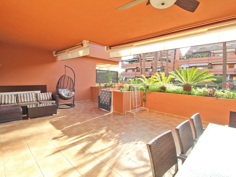 Apartment for Sale in Puerto Banús, Malaga 15