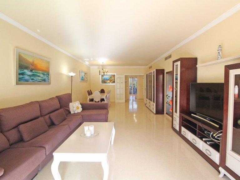 Apartment for Sale in Puerto Banús, Malaga 4