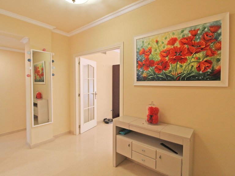 Apartment for Sale in Puerto Banús, Malaga 9