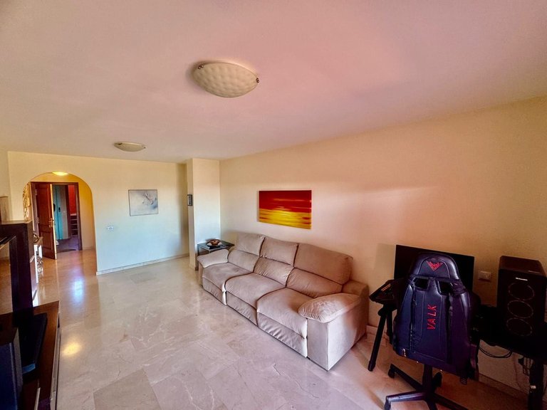Apartment for Sale in Los Pacos, Malaga 28