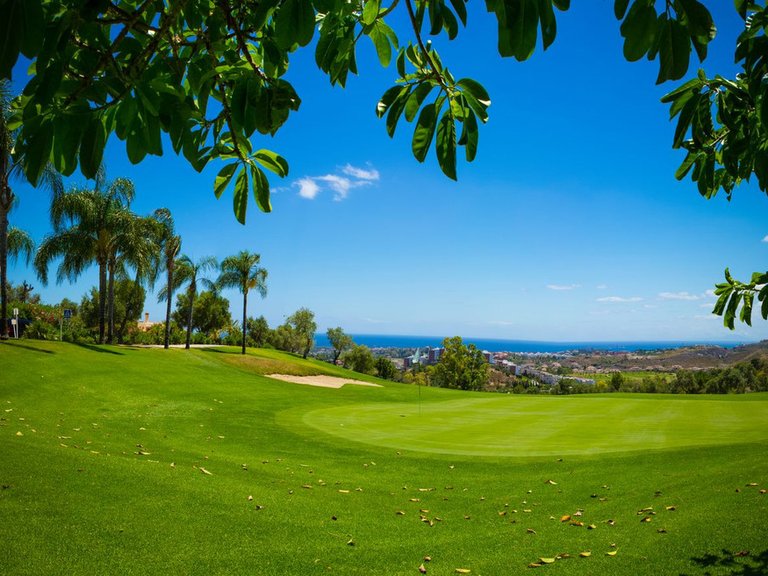 Villa for Sale in Los Arqueros, Malaga 17