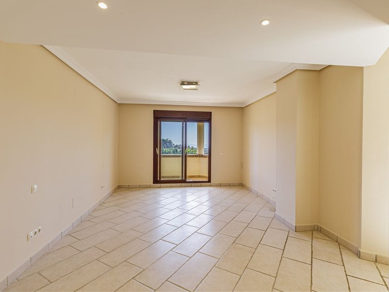 Villa for Sale in Los Arqueros, Malaga 9