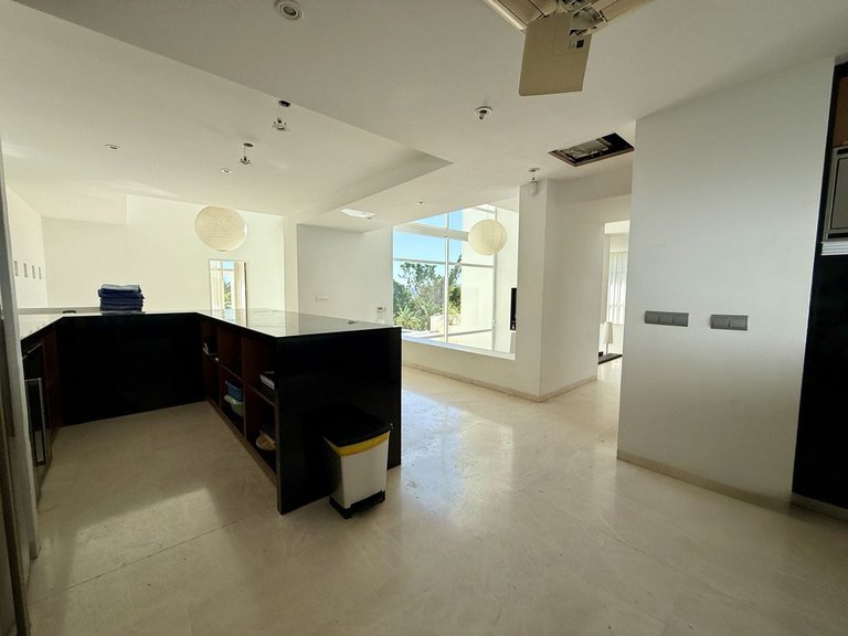 Villa for Sale in Valtocado, Malaga 12