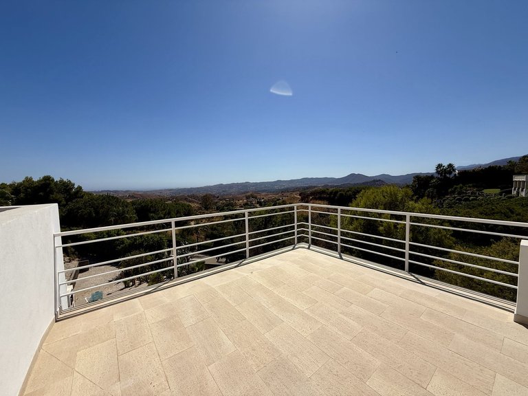 Villa for Sale in Valtocado, Malaga 17