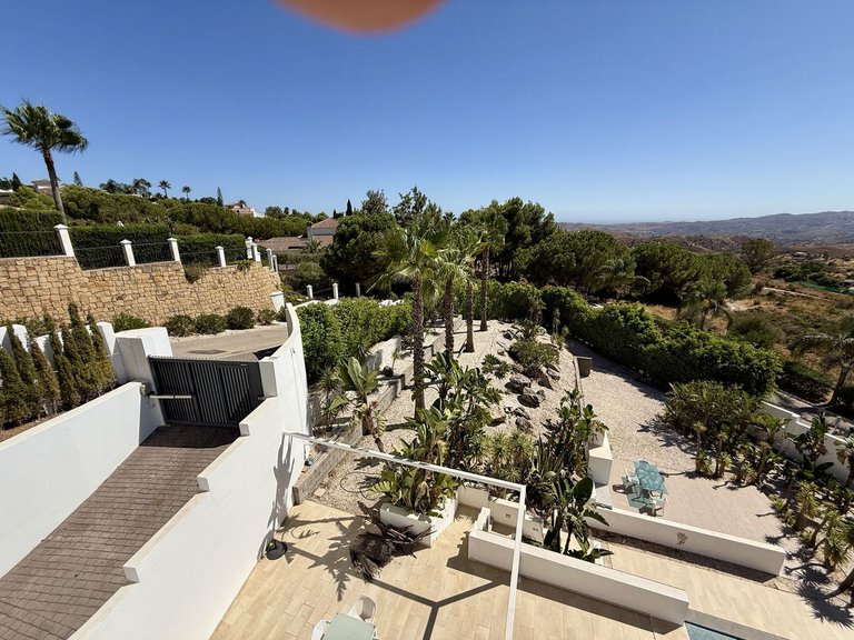 Villa for Sale in Valtocado, Malaga 21