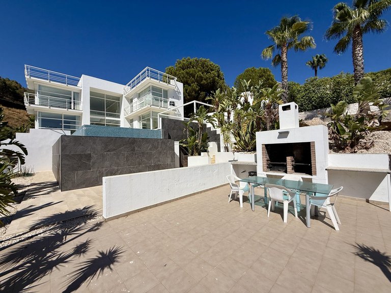 Villa for Sale in Valtocado, Malaga 42