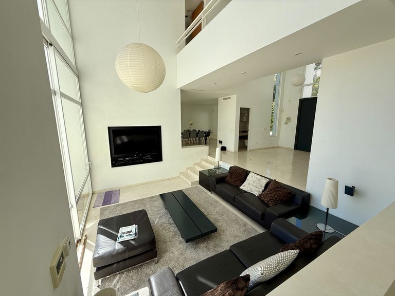 Villa for Sale in Valtocado, Malaga 5