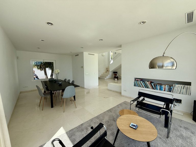 Villa for Sale in Valtocado, Malaga 8