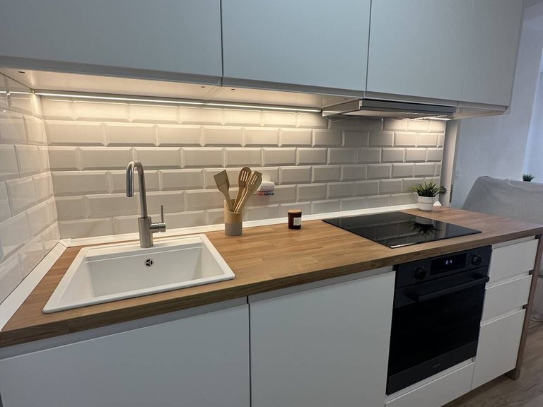 Apartment for Sale in Arroyo De La Miel, Malaga 4
