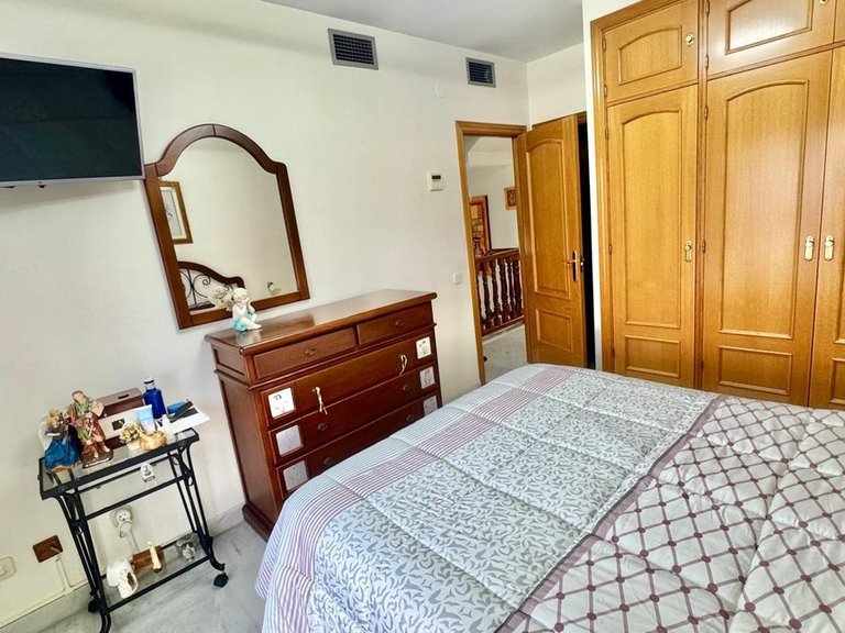 Villa for Sale in Montemar, Malaga 14