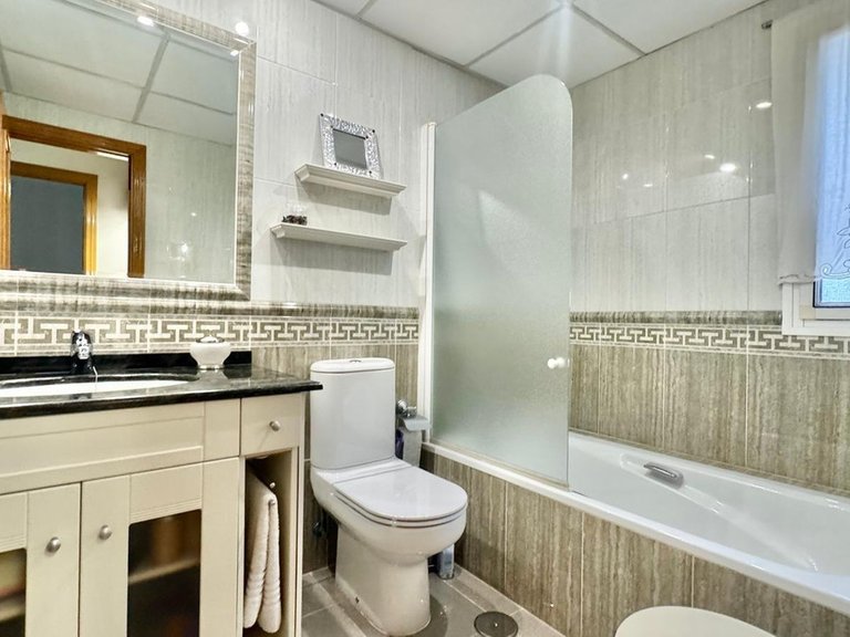 Villa for Sale in Montemar, Malaga 18