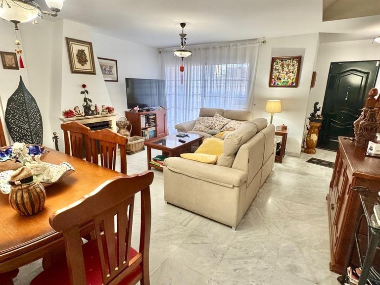 Villa for Sale in Montemar, Malaga 6